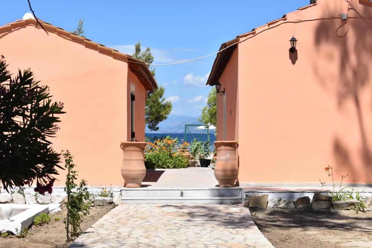 Bouka Beachfront Bungalows Agios Nikolaos  Екстер'єр фото